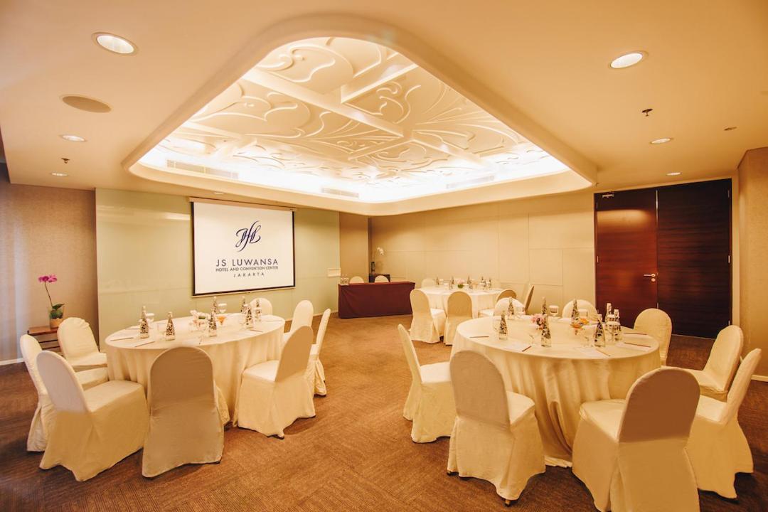 JS Luwansa Hotel&Convention Center Jakarta Buitenkant foto